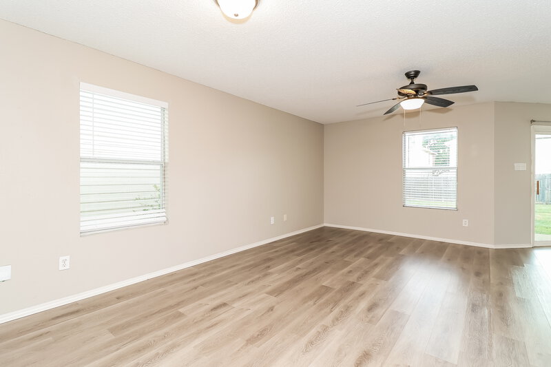2,150/Mo, 316 Dakota Ridge Dr Fort Worth, TX 76134 Living Room View 2