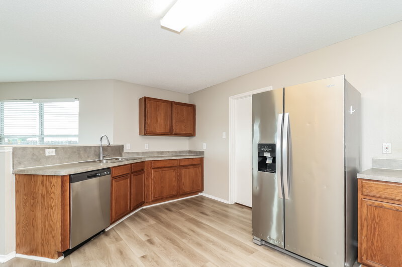 2,150/Mo, 316 Dakota Ridge Dr Fort Worth, TX 76134 Kitchen View 2