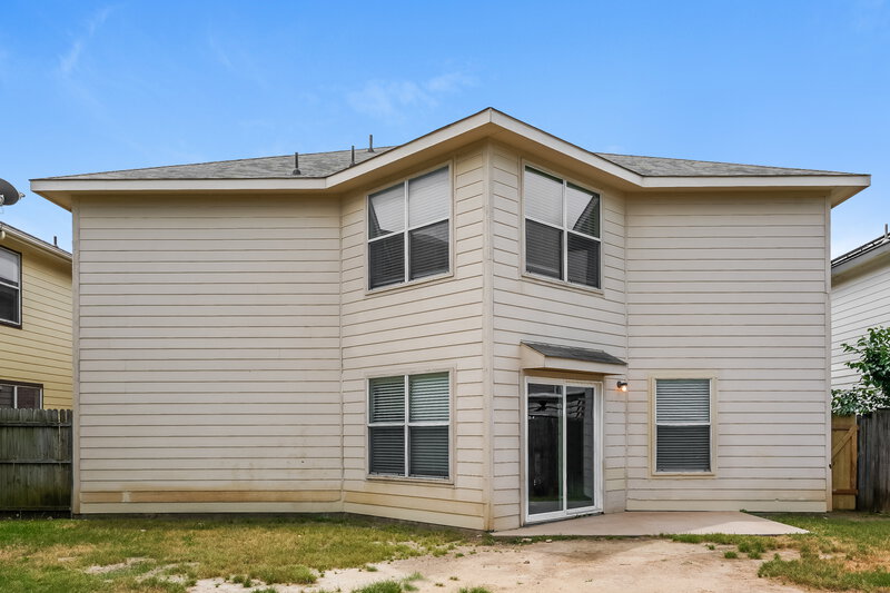 2,150/Mo, 316 Dakota Ridge Dr Fort Worth, TX 76134 Rear View