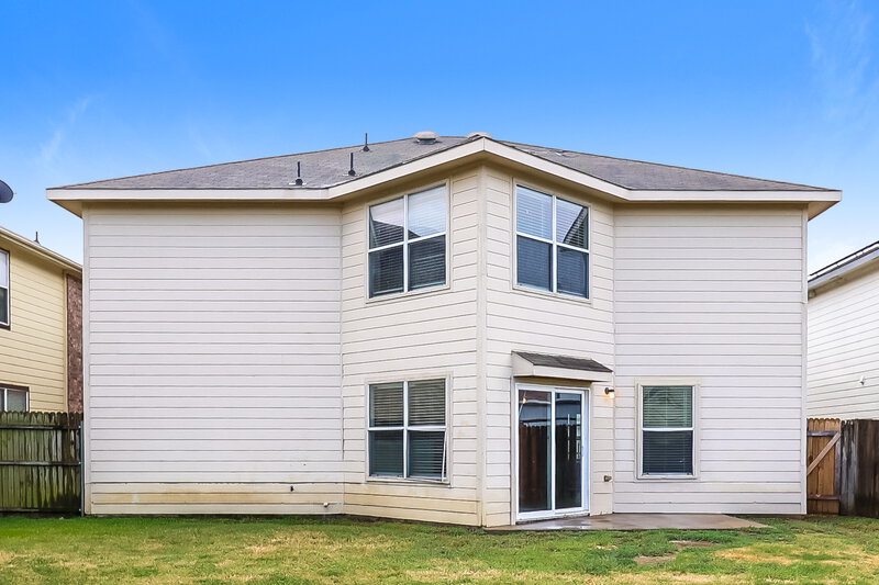 2,150/Mo, 316 Dakota Ridge Dr Fort Worth, TX 76134 Rear View