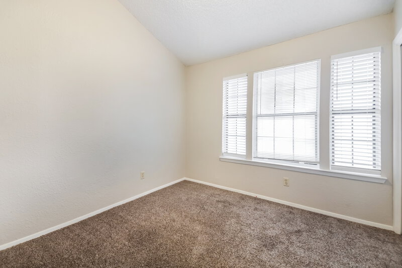 2,040/Mo, 2605 Mountainview Dr Corinth, TX 76210 Bedroom View