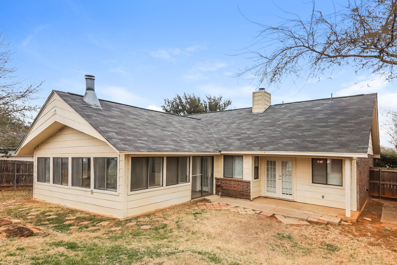 2,040/Mo, 2605 Mountainview Dr Corinth, TX 76210 Rear View