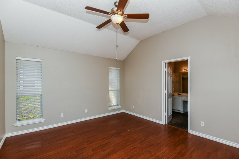 1,975/Mo, 600 Lionel Way Fort Worth, TX 76108 Main Bedroom View