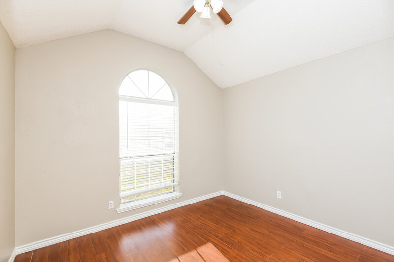 1,975/Mo, 600 Lionel Way Fort Worth, TX 76108 Bedroom View
