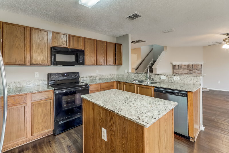 2,730/Mo, 2538 Saint Luke Ln Dallas, TX 75237 Kitchen View