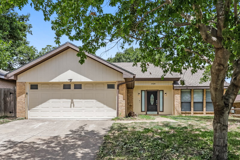 2,080/Mo, 6428 Peggy Dr Fort Worth, TX 76133 External View