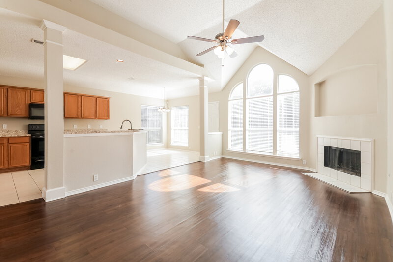 2,180/Mo, 742 River Oak Way Lake Dallas, TX 75065 Living Room View 2