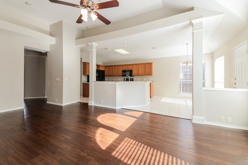 2,180/Mo, 742 River Oak Way Lake Dallas, TX 75065 Living Room View 3