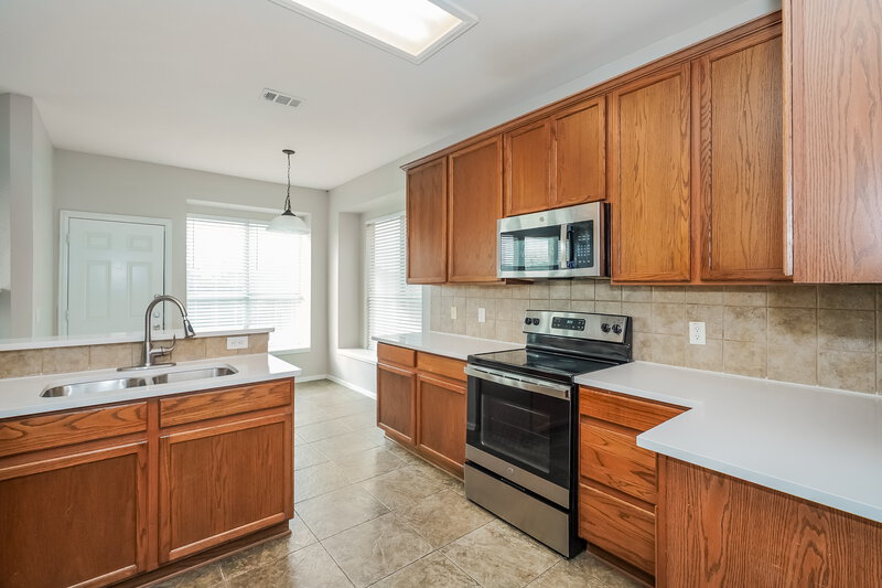 2,505/Mo, 3109 Gettysburg Ln Fort Worth, TX 76123 Kitchen View