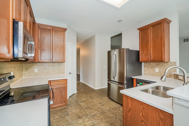 2,505/Mo, 3109 Gettysburg Ln Fort Worth, TX 76123 Kitchen View 2