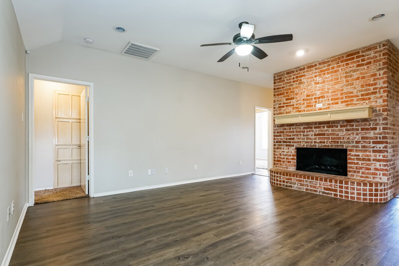 2,030/Mo, 216 Edson Ave Crowley, TX 76036 Living Room View 2