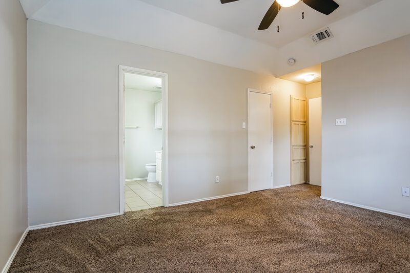2,030/Mo, 216 Edson Ave Crowley, TX 76036 Main Bedroom View 2