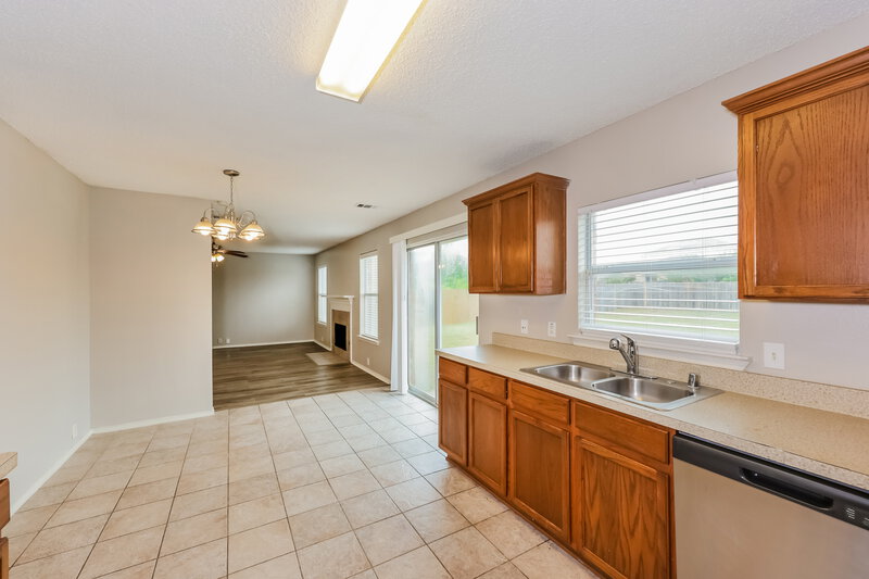 3,430/Mo, 819 Creekside Dr Glenn Heights, TX 75154 Breakfast Nook View