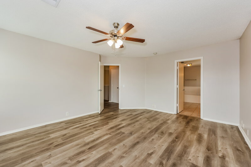 3,430/Mo, 819 Creekside Dr Glenn Heights, TX 75154 Main Bedroom View 2