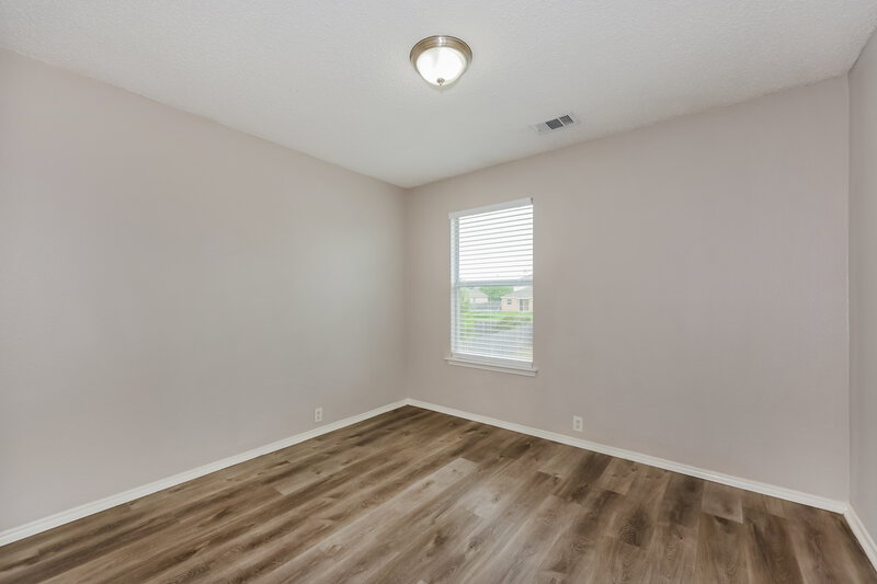 3,430/Mo, 819 Creekside Dr Glenn Heights, TX 75154 Bedroom View