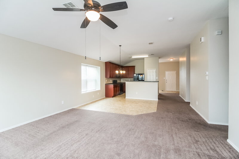 1,770/Mo, 4844 Star Ridge Dr Fort Worth, TX 76133 Living Room View 2