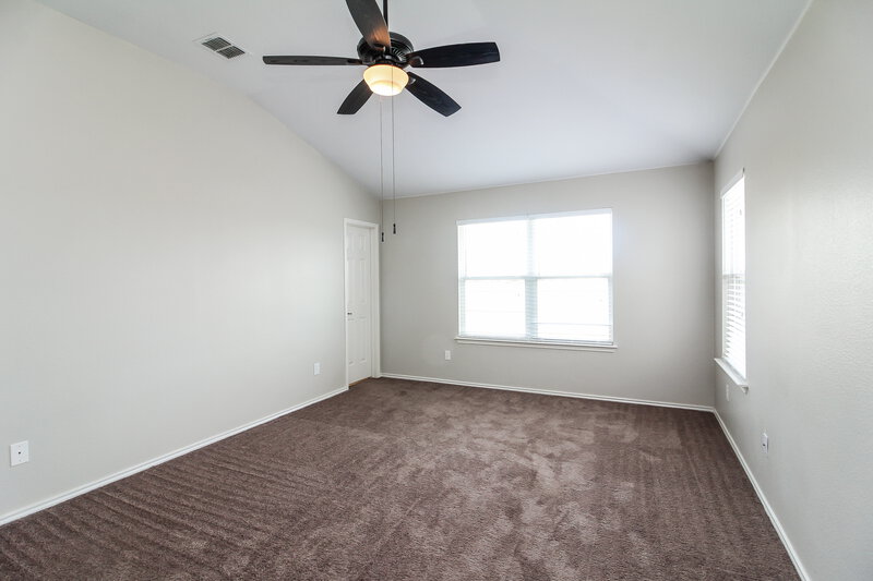 1,770/Mo, 4844 Star Ridge Dr Fort Worth, TX 76133 Master Bedroom View