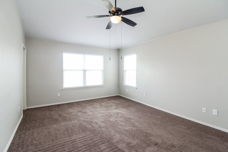 1,770/Mo, 4844 Star Ridge Dr Fort Worth, TX 76133 Master Bedroom View 2