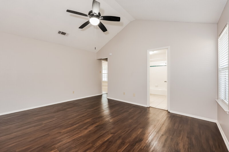 2,345/Mo, 1719 Oxford Dr Mansfield, TX 76063 Main Bedroom View 2