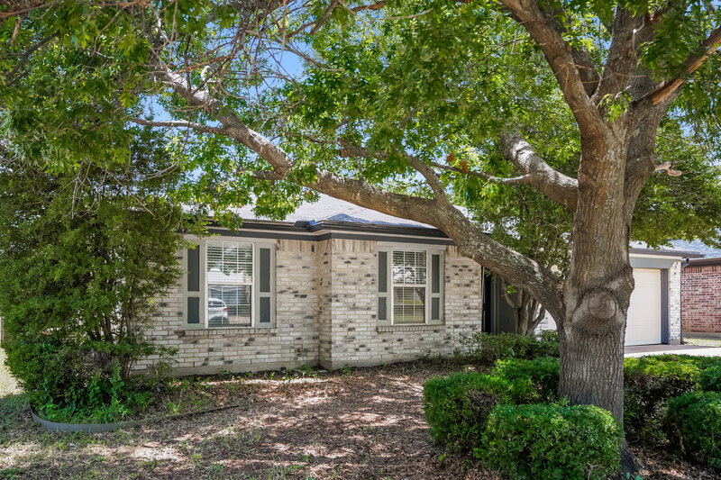 1,705/Mo, 1224 Nicole Way Burleson, TX 76028 Front View