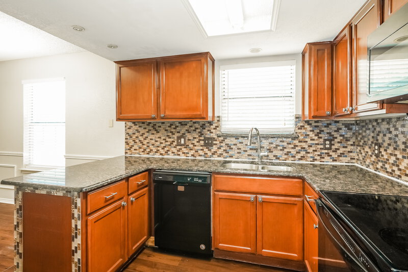 1,705/Mo, 1224 Nicole Way Burleson, TX 76028 Kitchen View 2