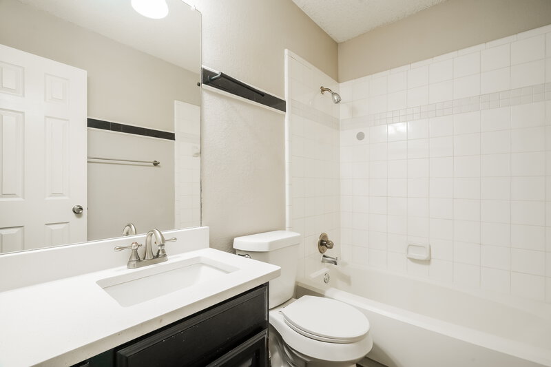 1,705/Mo, 1224 Nicole Way Burleson, TX 76028 Bathroom View