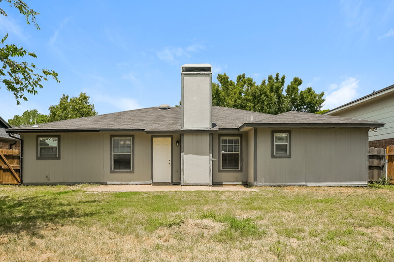 1,705/Mo, 1224 Nicole Way Burleson, TX 76028 Rear View