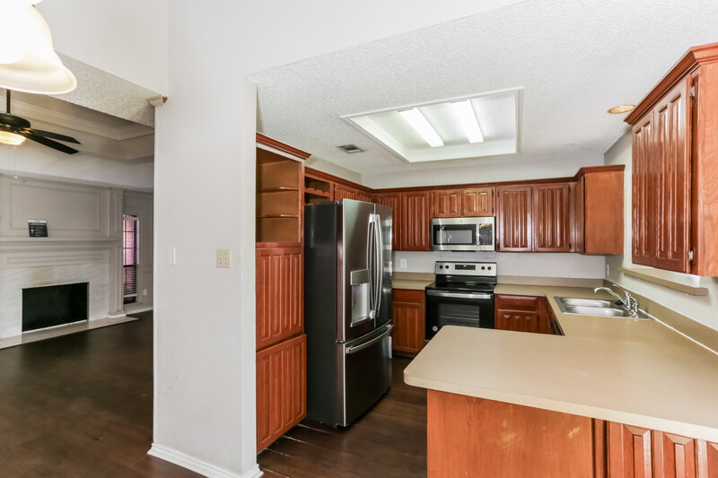 1,835/Mo, 7933 Clear Brook Cir Fort Worth, TX 76123 Kitchen View