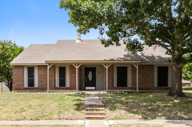 2,055/Mo, 1385 Southridge Dr Lancaster, TX 75146 External View