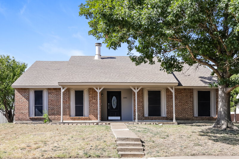 1,960/Mo, 1385 Southridge Dr Lancaster, TX 75146 External View