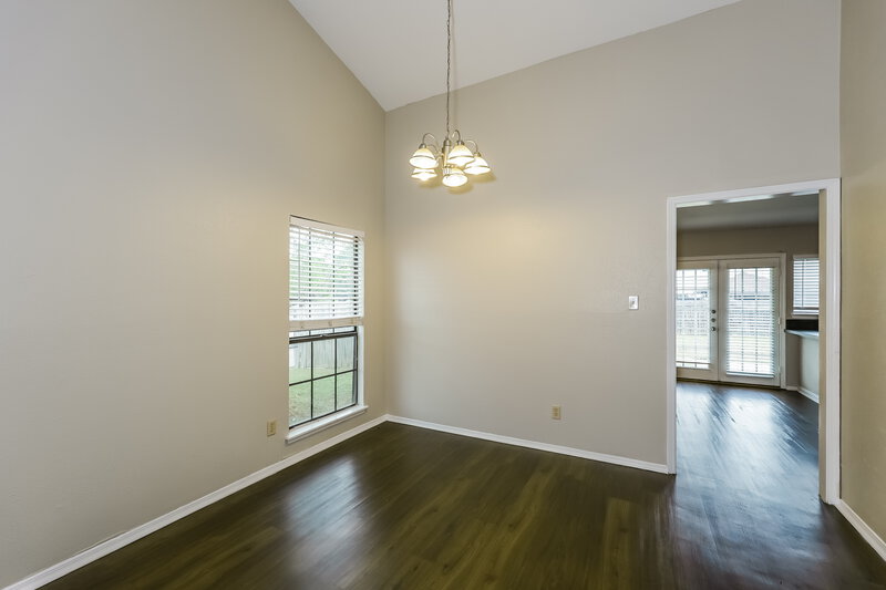 2,540/Mo, 1385 Southridge Dr Lancaster, TX 75146 Dining Room View 2