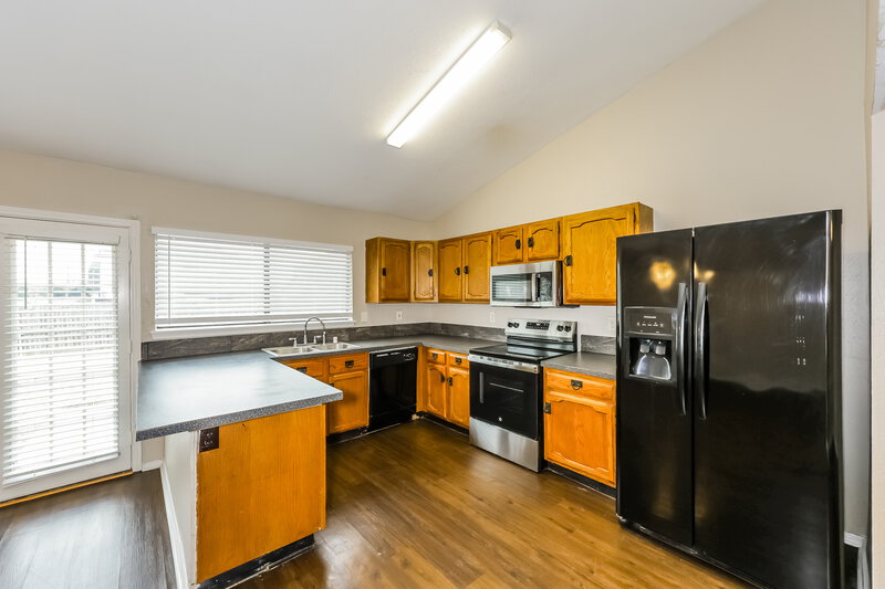 2,540/Mo, 1385 Southridge Dr Lancaster, TX 75146 Kitchen View