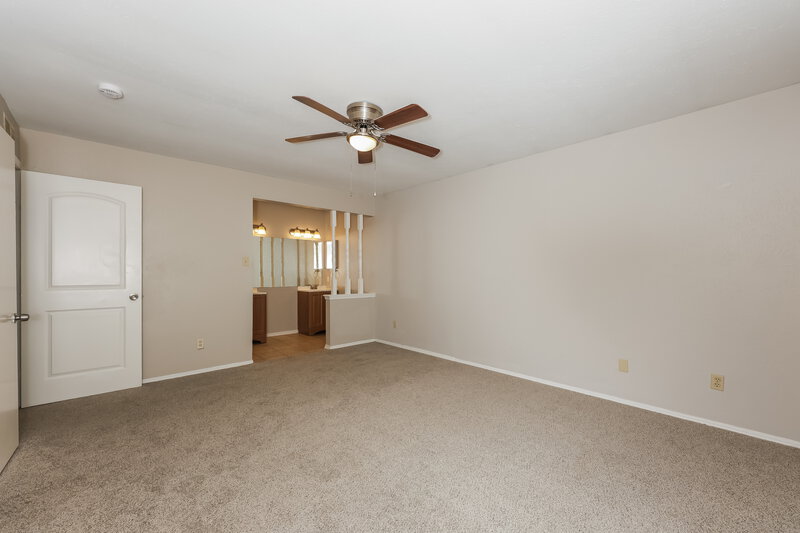 1,960/Mo, 1385 Southridge Dr Lancaster, TX 75146 Main Bedroom View 2
