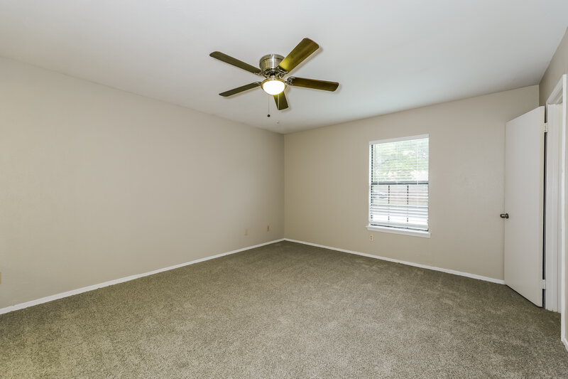 2,540/Mo, 1385 Southridge Dr Lancaster, TX 75146 Bedroom View 3