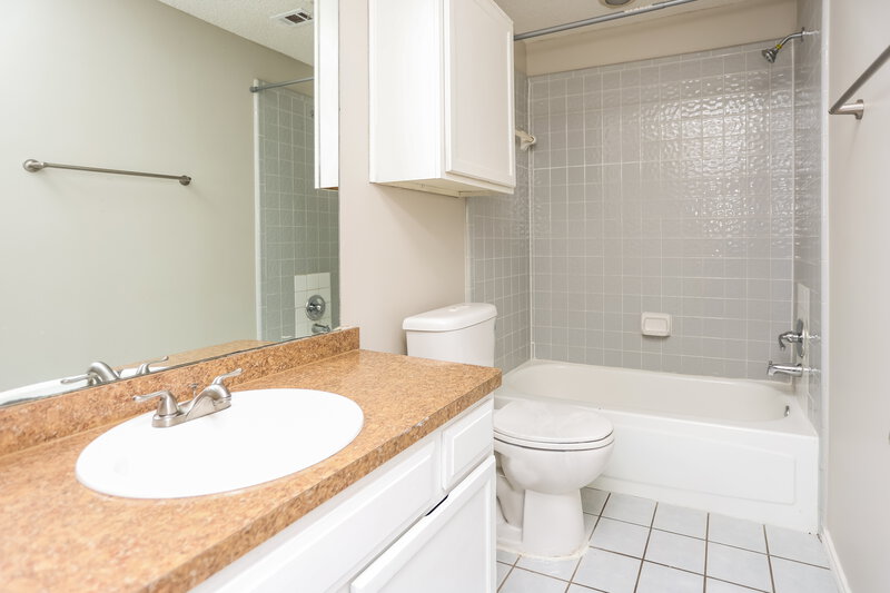 2,210/Mo, 2728 Woodlark Dr Fort Worth, TX 76123 Bathroom View