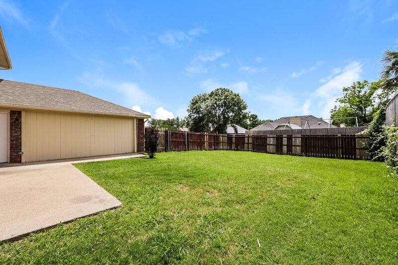 2,265/Mo, 1824 Island View Dr Mesquite, TX 75149 Rear View