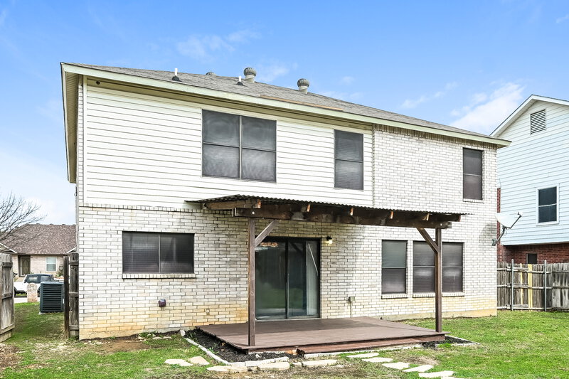 2,445/Mo, 5216 Dillon Cir Haltom City, TX 76137 Rear View