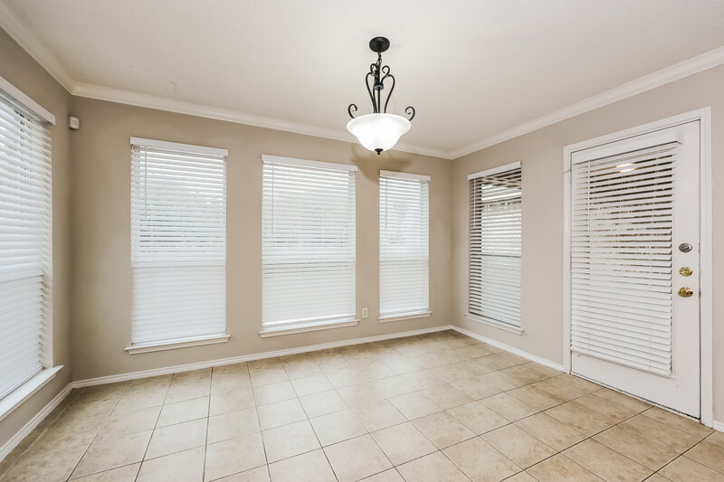 2,105/Mo, 125 Adams Dr Crowley, TX 76036 Dining Room View