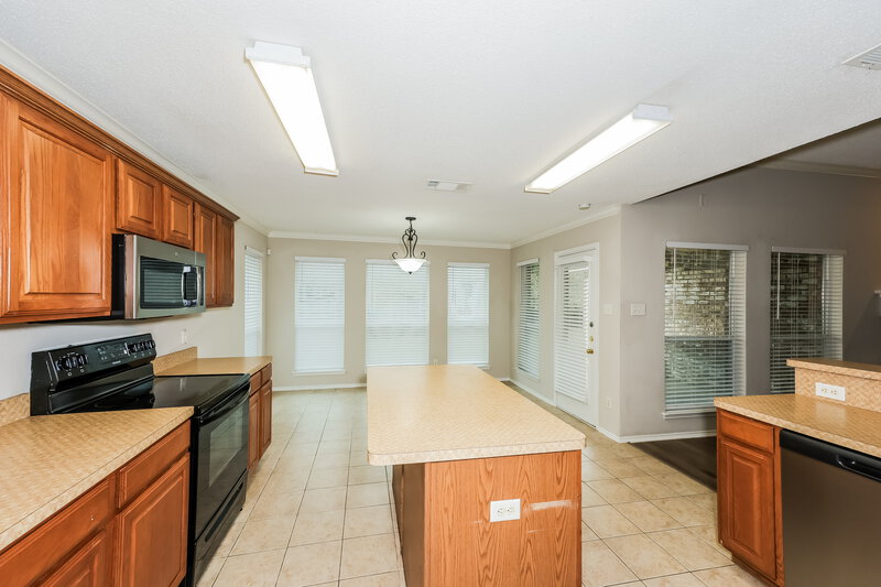 2,105/Mo, 125 Adams Dr Crowley, TX 76036 Kitchen View