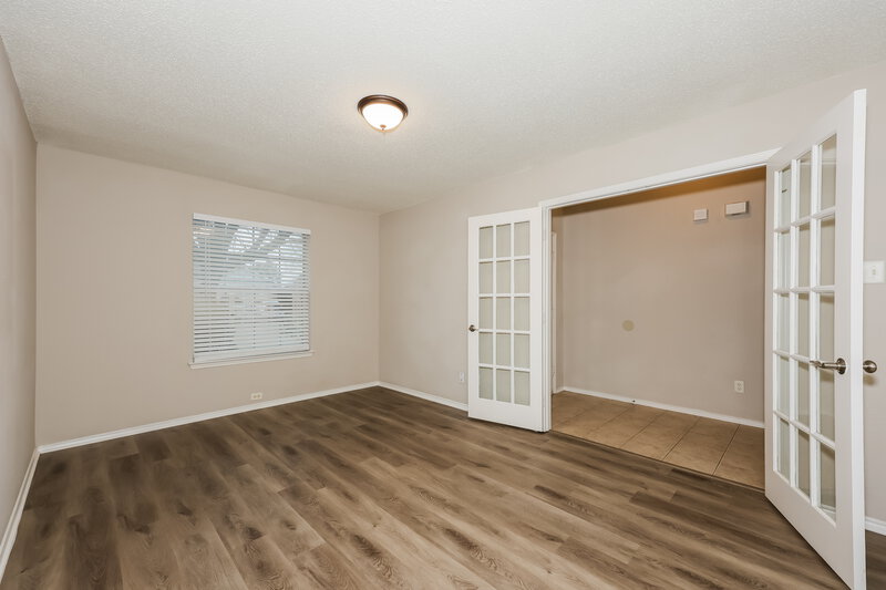 2,105/Mo, 125 Adams Dr Crowley, TX 76036 Office View