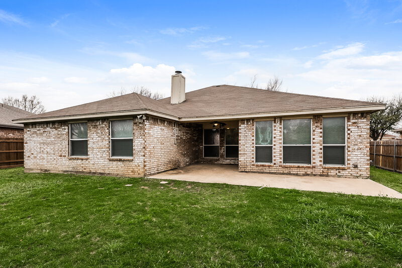 2,105/Mo, 125 Adams Dr Crowley, TX 76036 Rear View