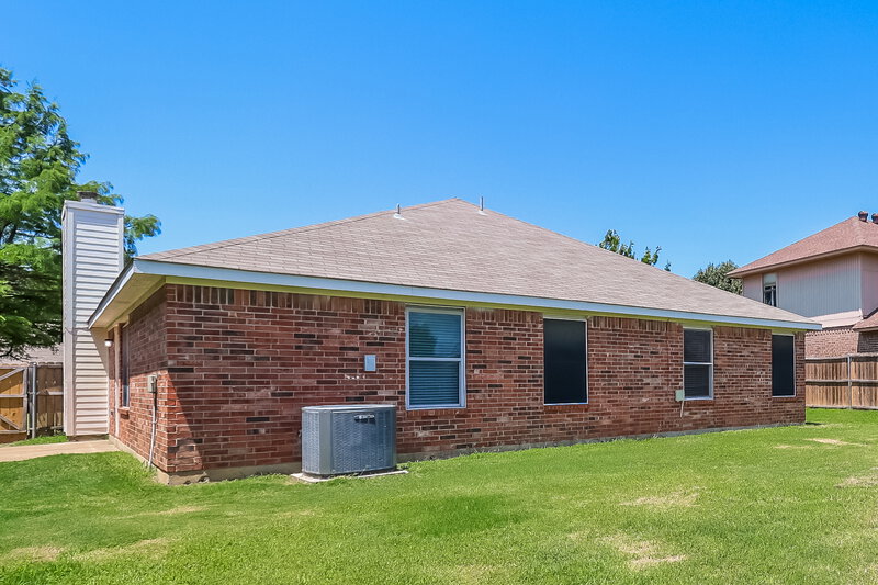 1,945/Mo, 7917 Val Verde Dr Fort Worth, TX 76123 Rear View