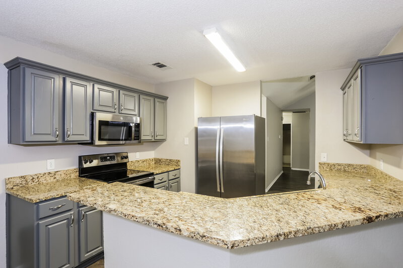 1,870/Mo, 704 Stonebrooke Dr Burleson, TX 76028 Kitchen View 2