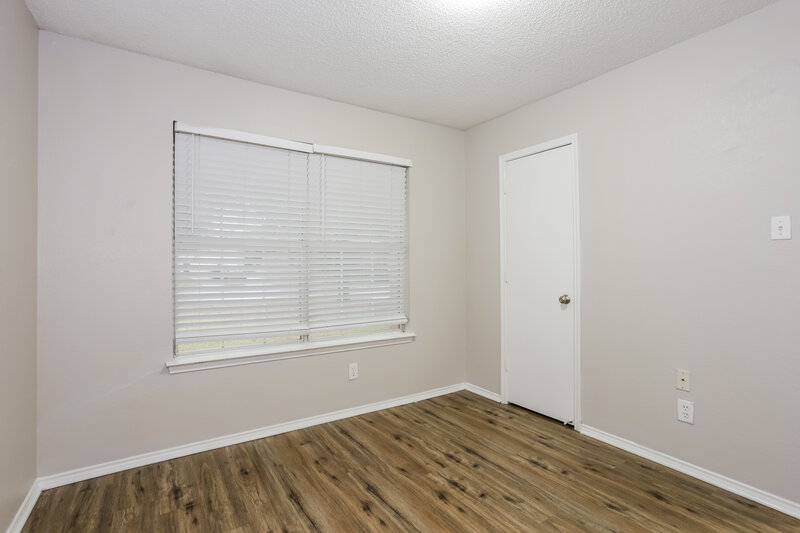 1,870/Mo, 704 Stonebrooke Dr Burleson, TX 76028 Bedroom View 2