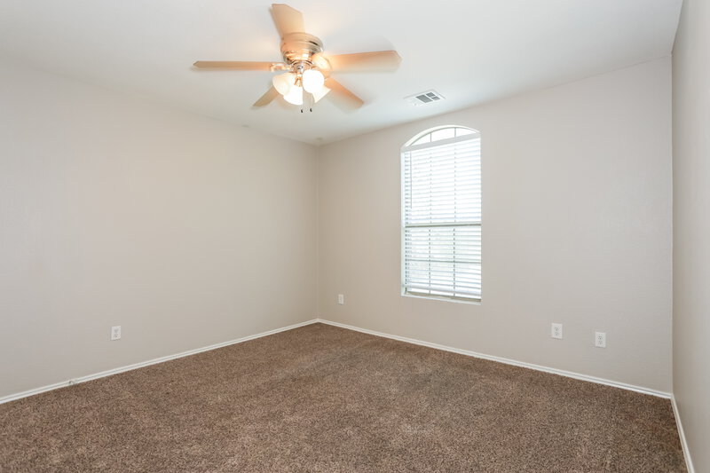 2,425/Mo, 768 Chalk Knoll Rd Fort Worth, TX 76108 Bedroom View 3