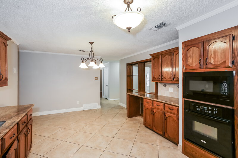 1,995/Mo, 7212 Elderberry Ln Dallas, TX 75249 Kitchen View 3