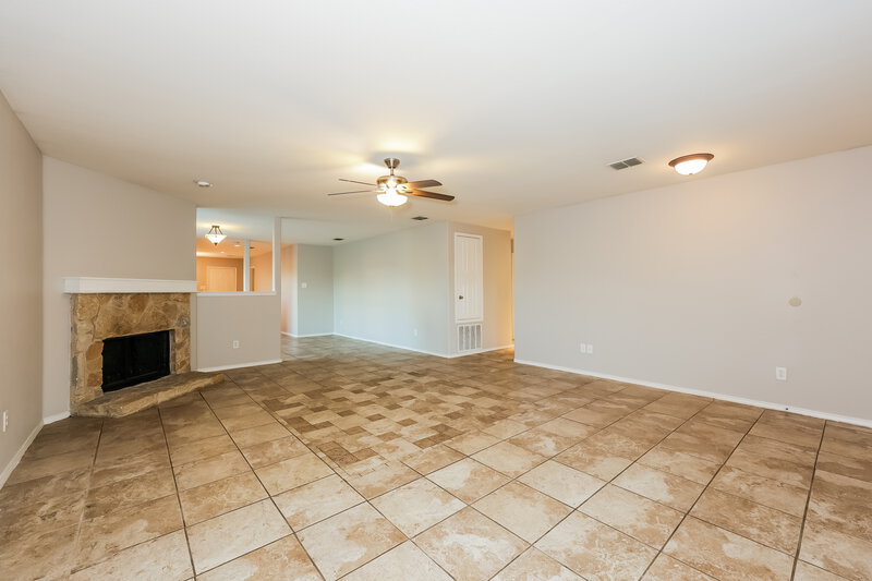 2,275/Mo, 2501 Mill Springs Pass Fort Worth, TX 76123 Living Room View 3