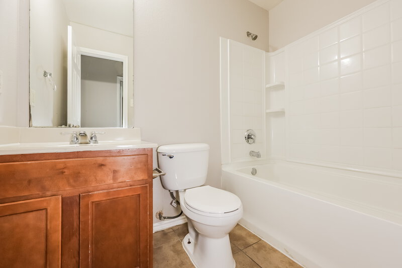 2,275/Mo, 2501 Mill Springs Pass Fort Worth, TX 76123 Bathroom View