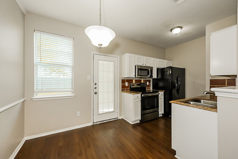 1,860/Mo, 916 Buffalo Springs Dr Fort Worth, TX 76140 Dining Room View