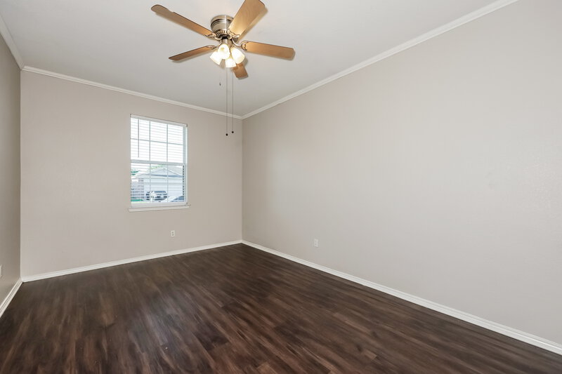 1,930/Mo, 916 Buffalo Springs Dr Fort Worth, TX 76140 Bedroom View 2